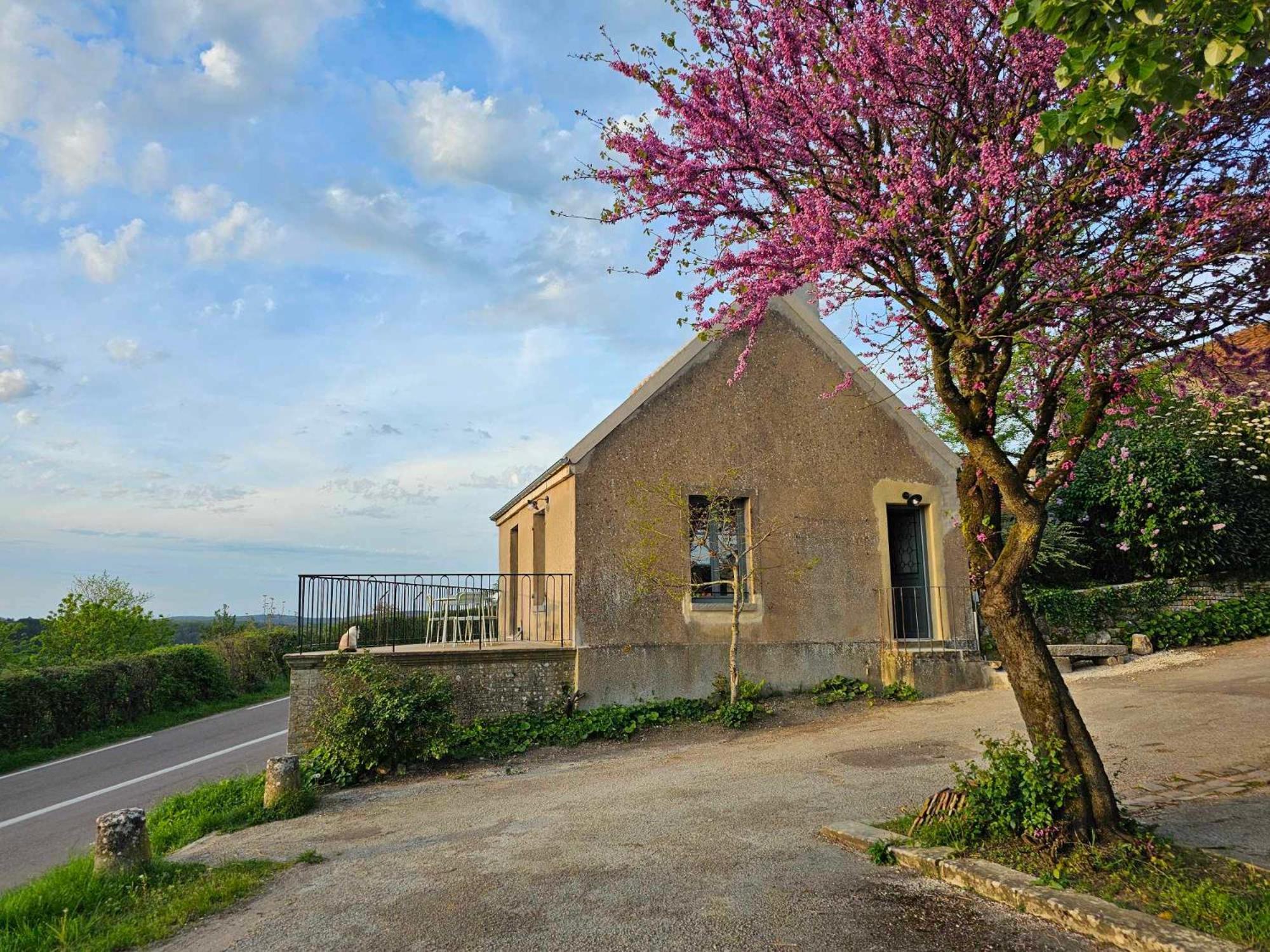 Gite Au Pied De La Colline Vézelay Exterior photo